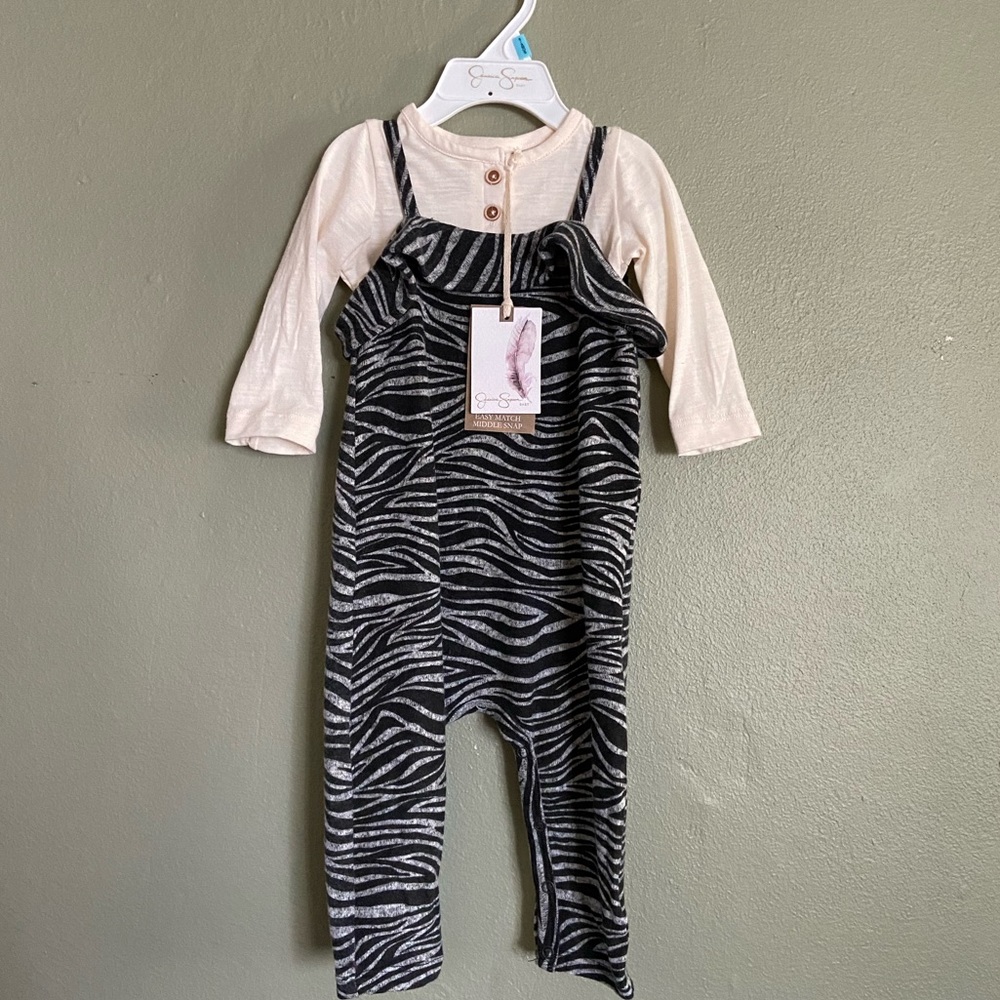 New Jessica Simpson Zebra Print Coveralls & Long Sleeved Bodysuit- Sz 6/9 Months